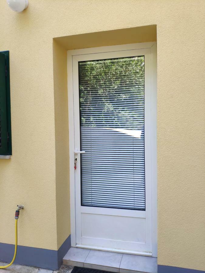 Apartment Zdenka Вели-Лошинь Экстерьер фото