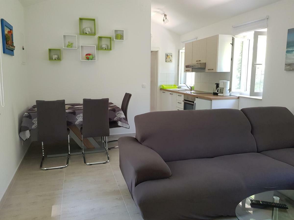Apartment Zdenka Вели-Лошинь Экстерьер фото