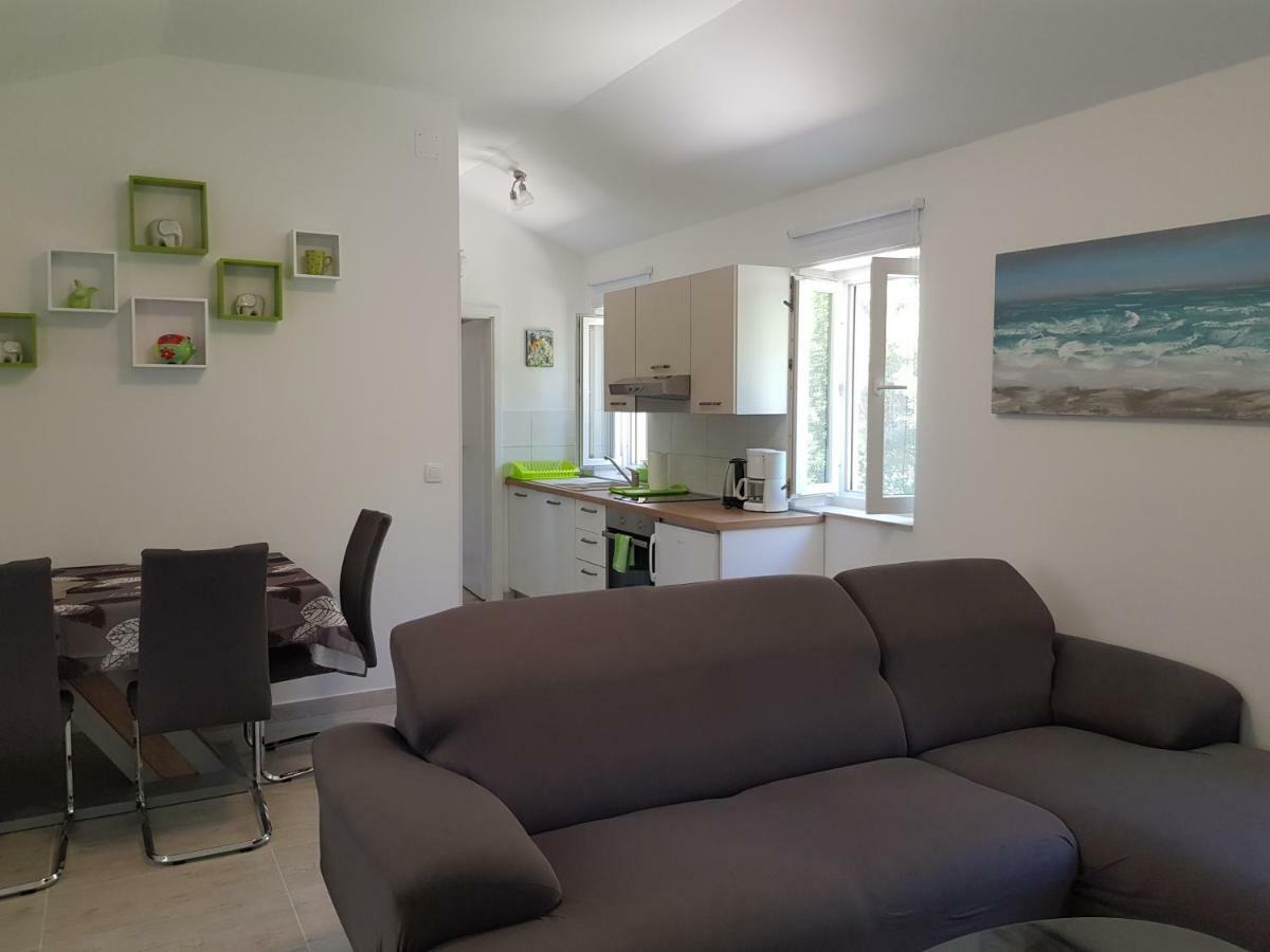 Apartment Zdenka Вели-Лошинь Экстерьер фото